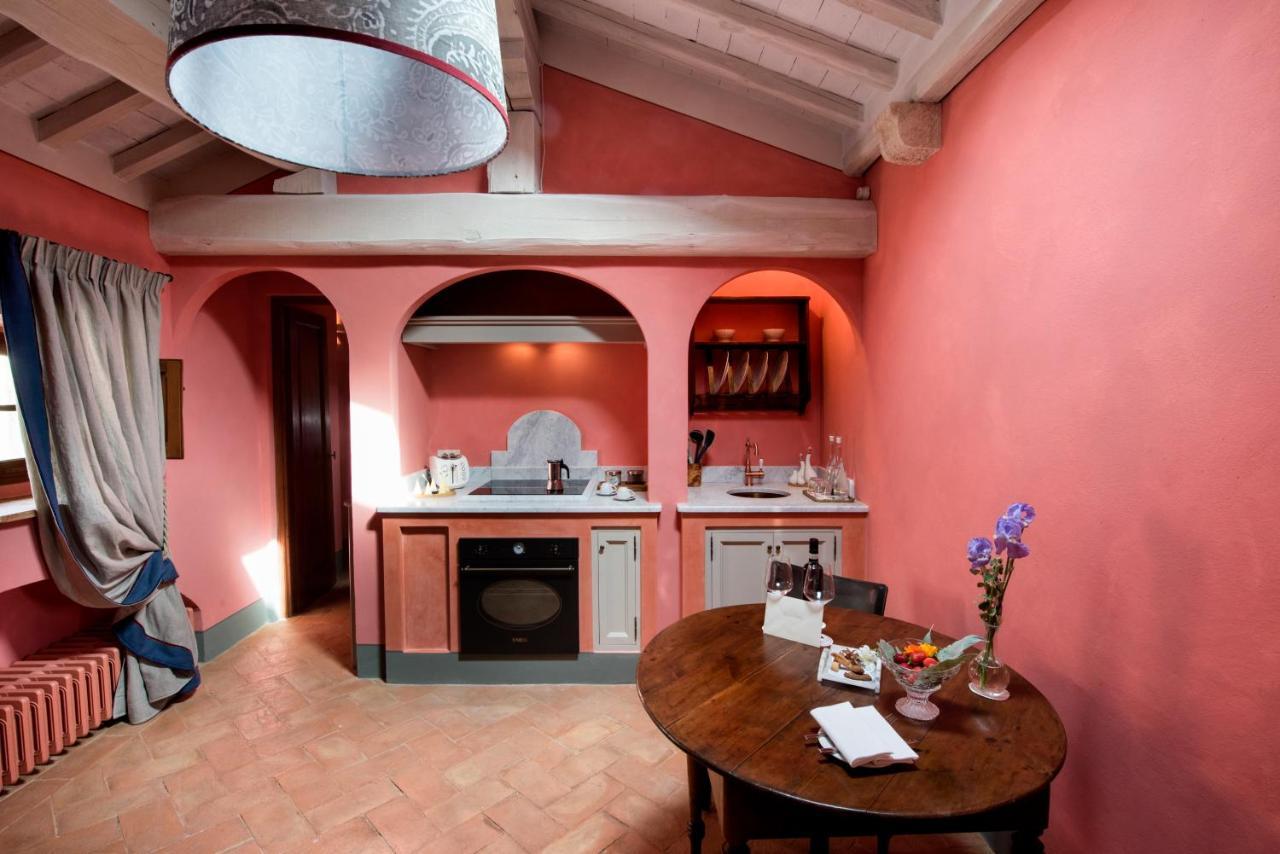 Borgo Pignano Tuscany Exterior photo