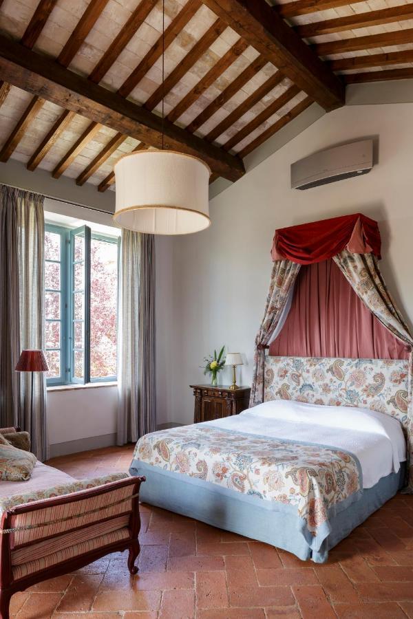 Borgo Pignano Tuscany Exterior photo
