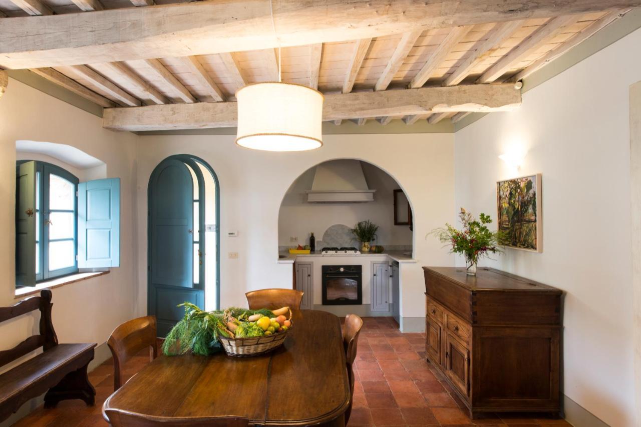 Borgo Pignano Tuscany Exterior photo