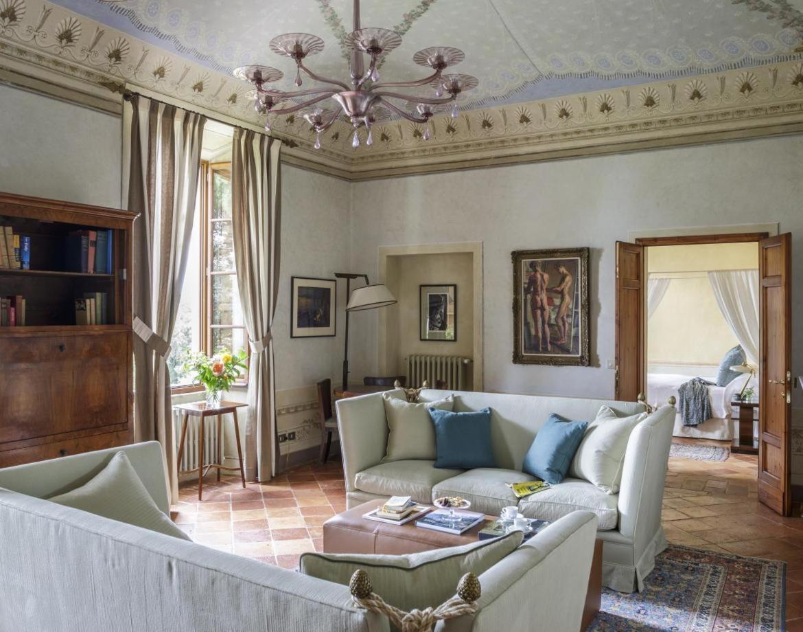 Borgo Pignano Tuscany Exterior photo