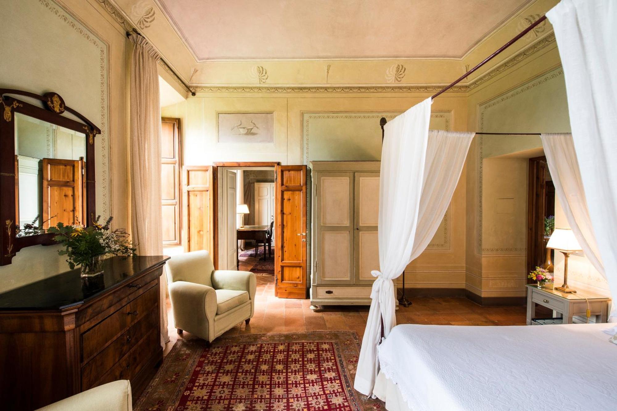 Borgo Pignano Tuscany Exterior photo