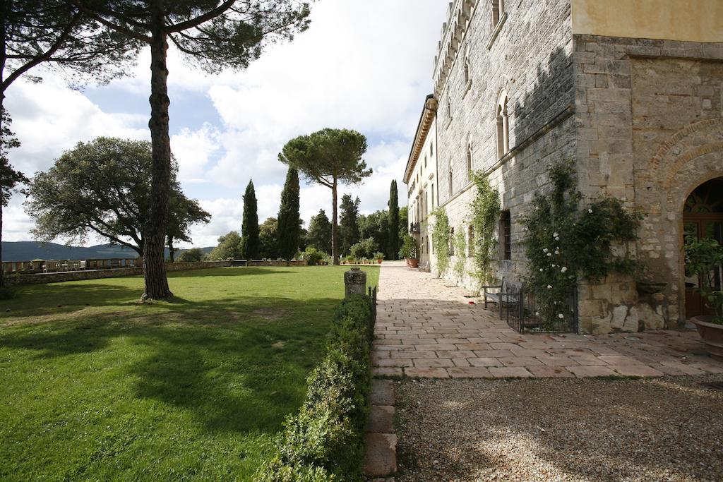 Borgo Pignano Tuscany Exterior photo