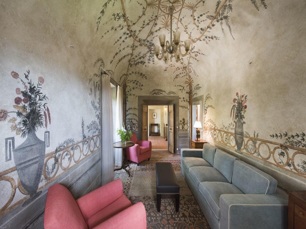 Borgo Pignano Tuscany Exterior photo